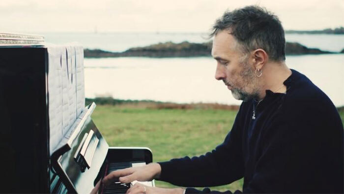 Yann Tiersen revient avec dix nouvelles partitions piano